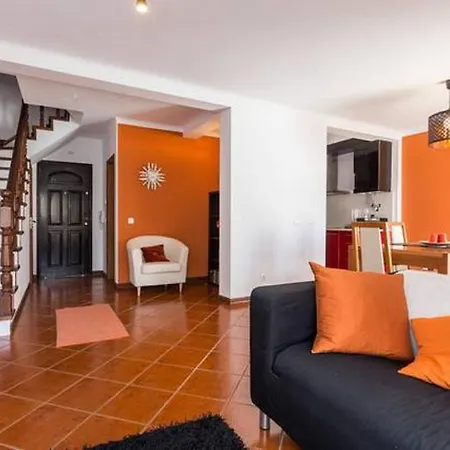 Vila Macau *